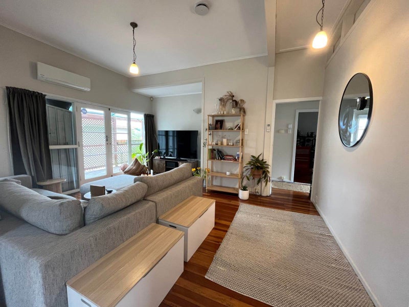 83 Taylor Street, Blockhouse Bay, Auckland - Carousel 1