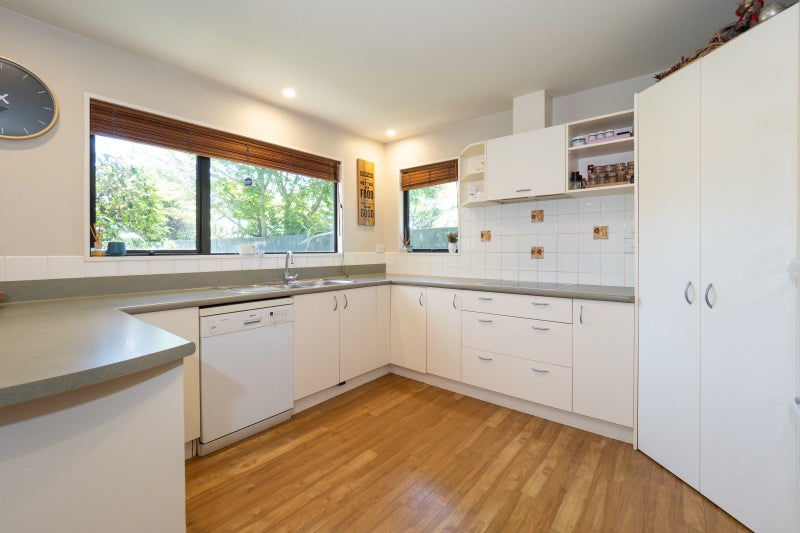 60 Kelvin Crescent, Allenton, Ashburton - Carousel 2