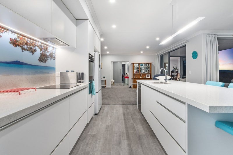 9 DAMIEN PLACE, Ohauiti, Tauranga - Carousel 1