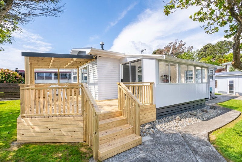 1 Finn Place, Titahi Bay, Porirua - Carousel 1