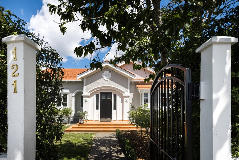 121 Grey Street, Hamilton East, Hamilton - Carousel 1