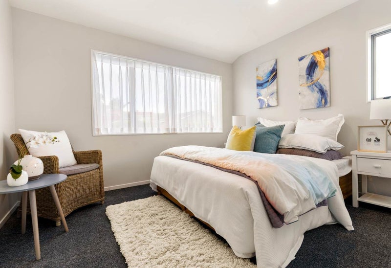 2/8 Varlene Terrace, Forrest Hill, Auckland - Carousel 2