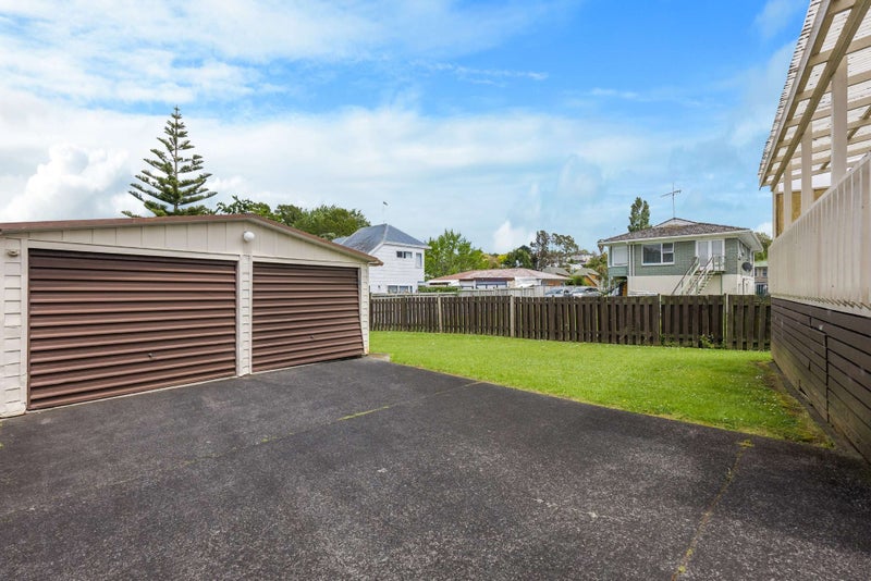 4 Okataina Street, Pakuranga Heights, Auckland - Carousel 2