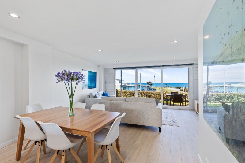 2A Nobs LINE, Strandon, New Plymouth - Carousel 2