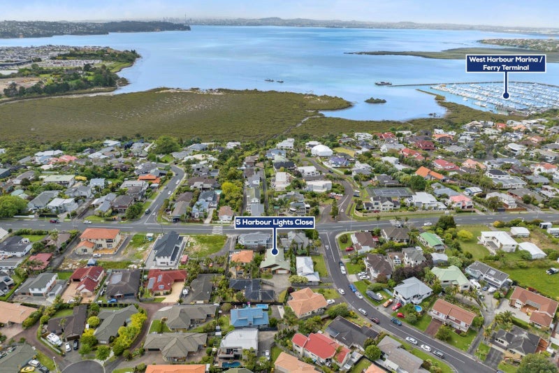 5 Harbour Lights Close, West Harbour, Auckland - Carousel 2