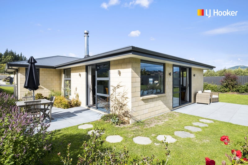 16 Abbeyfield Close, Abbotsford, Dunedin - Carousel 1