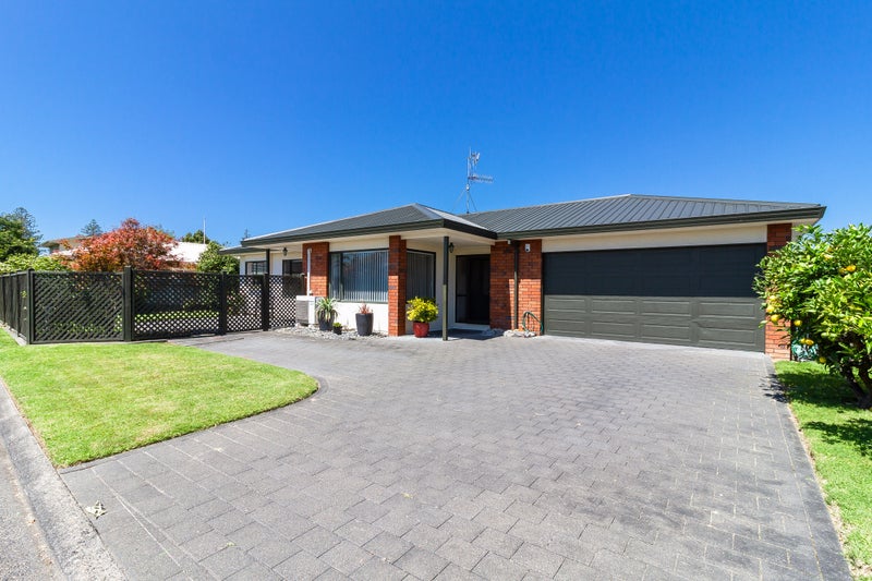 2/143 Nelson Crescent, Napier South, Napier - Carousel 1