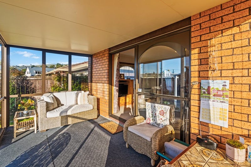 2/6 Vega Place, Heathcote Valley, Christchurch - Carousel 15