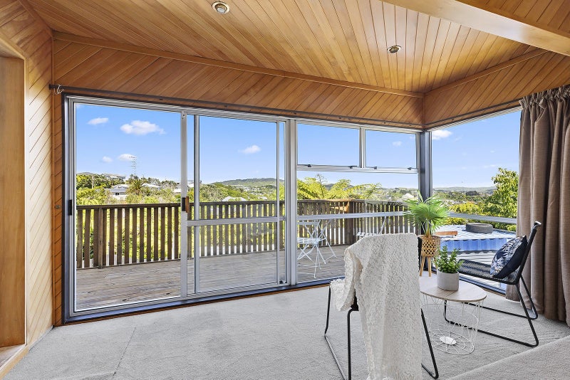 73 Baylands Drive, Newlands, Wellington - Carousel 2