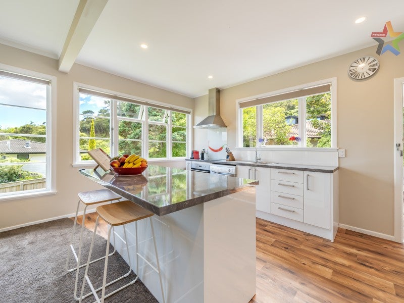 97 Manuka Street, Stokes Valley, Lower Hutt - Carousel 2