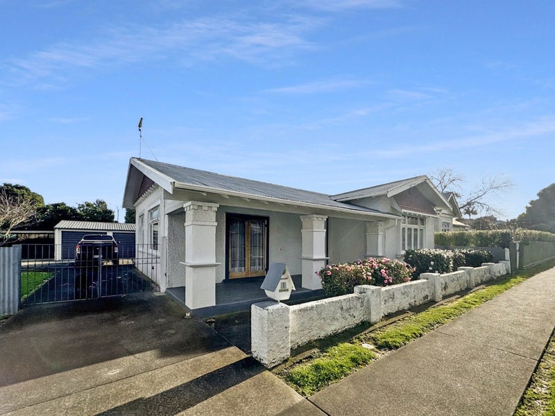 1 Parkes Avenue, Saint Johns Hill, Whanganui - Carousel 2