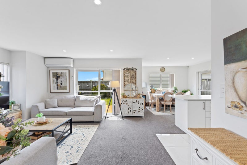 3 Toutouwai Lane, Favona, Auckland - Carousel 1