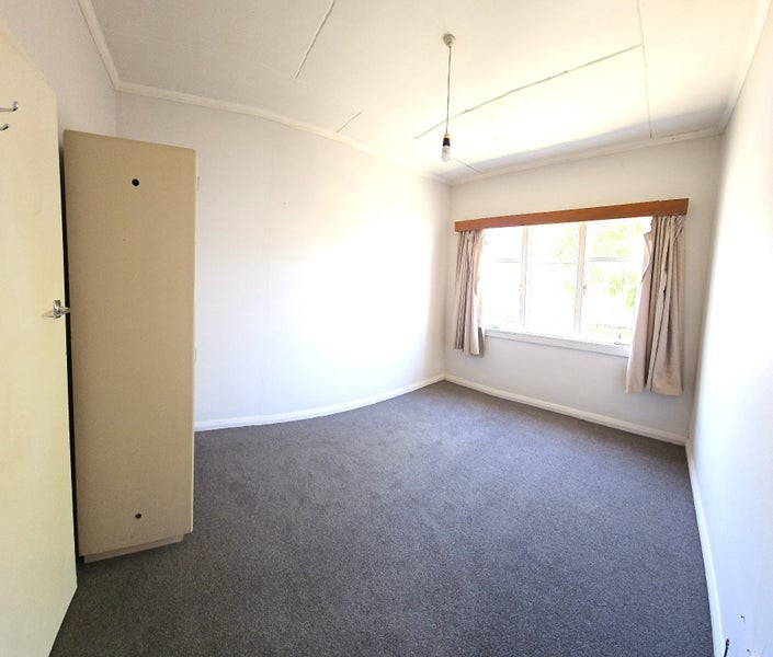 14 Palm Grove, Berhampore, Wellington - Carousel 19