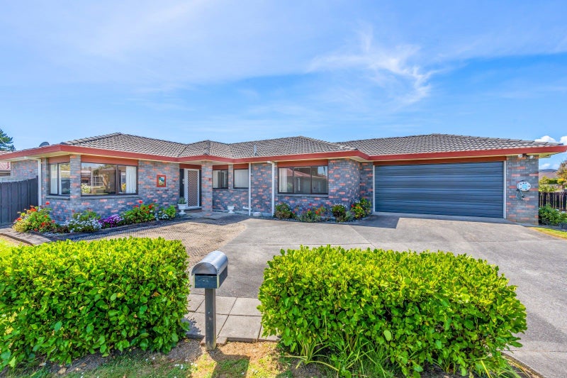9 Mirabell Place, Golflands, Auckland - Carousel 1