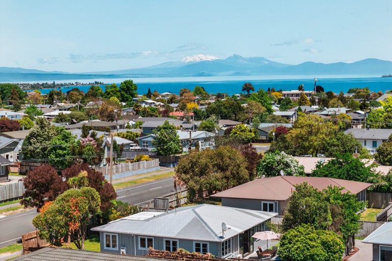 1/174 Rifle Range Road, Taupo, Taupō - Carousel 2
