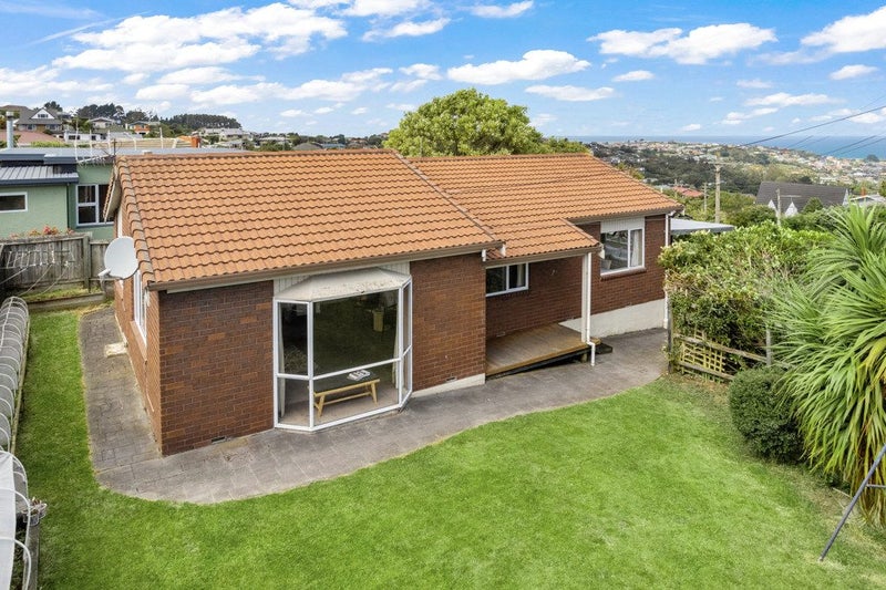 12 Dinmont Street, Waverley, Dunedin - Carousel 1