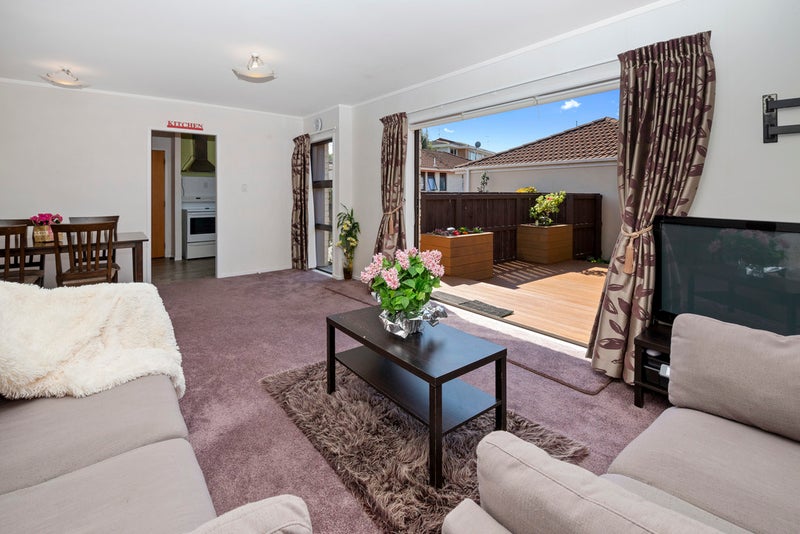 7/5 Allenby Road, Panmure, Auckland - Carousel 2
