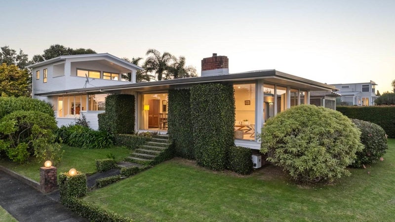 2 California Place, Wai o Taiki Bay, Auckland - Carousel 1