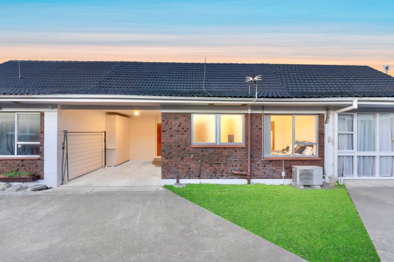 1/25 Grande Vue Road, Hillpark, Auckland - Carousel 2