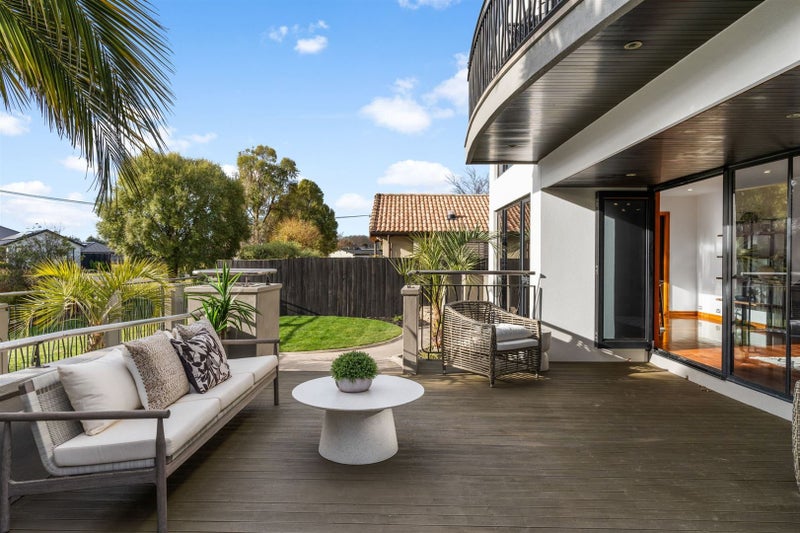 15 Blarney Place, Casebrook, Christchurch - Carousel 1