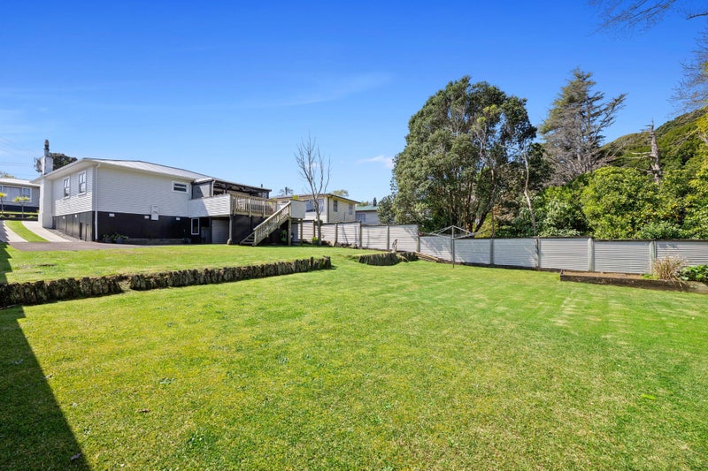 31 Essex Street, Vogeltown, New Plymouth - Carousel 18