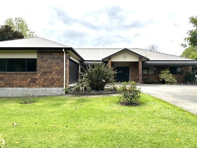4 Keenan Road, Pyes Pa, Tauranga - Carousel 1