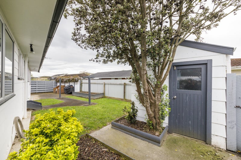 25B Rosedale Crescent, Cloverlea, Palmerston North - Carousel 2