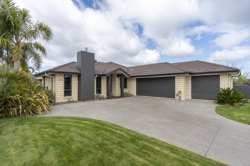 6 Kentwood Place, Flagstaff, Hamilton - Carousel 2