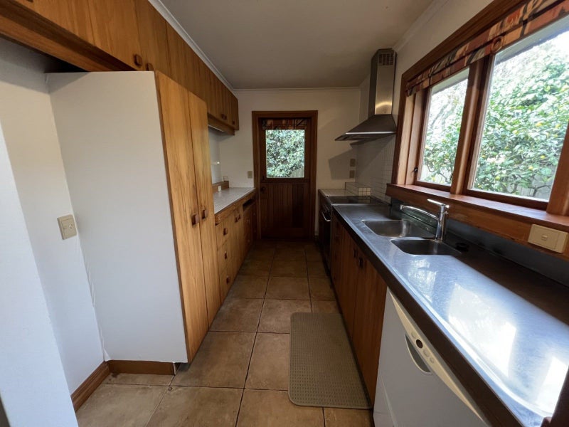 19 Batt Street, West End, Palmerston North - Carousel 2