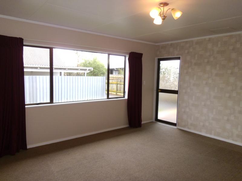 42A Raglan Avenue, Cloverlea, Palmerston North - Carousel 2