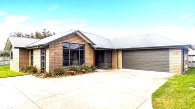 20 Chesham Street, Rototuna North, Hamilton - Carousel 1