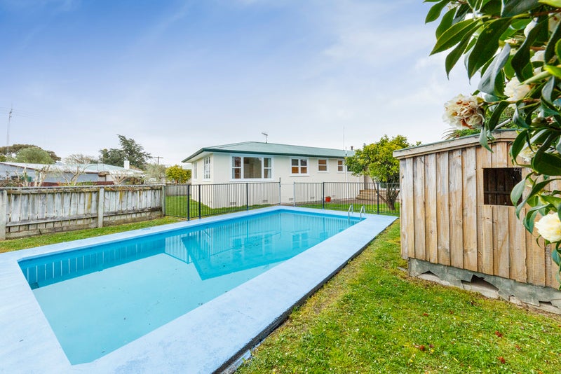 20 Norwich Place, Awapuni, Palmerston North - Carousel 1