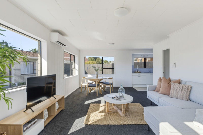 13A Tukapa Street, Westown, New Plymouth - Carousel 1