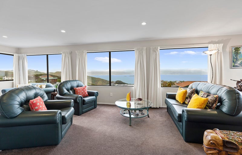15 Gurkha Crescent, Khandallah, Wellington - Carousel 1