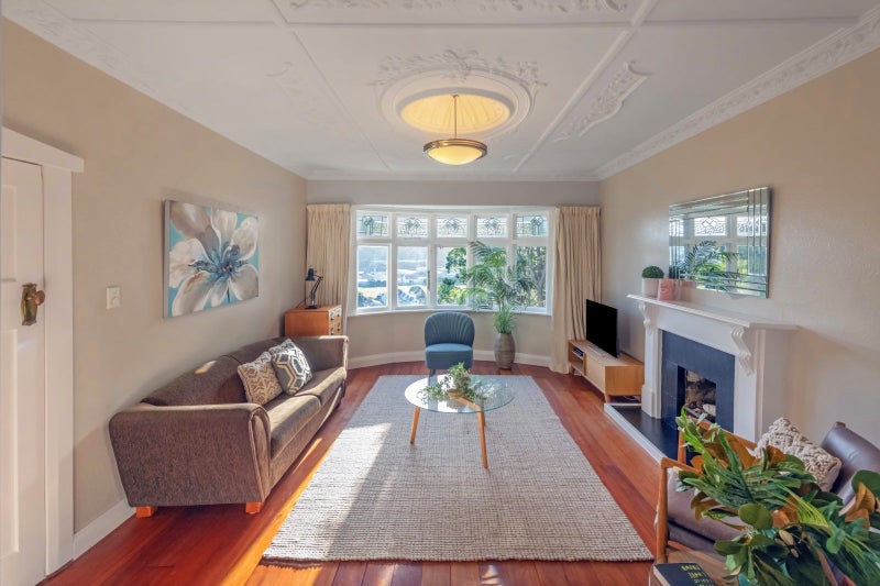 24 Totara Road, Miramar, Wellington - Carousel 2