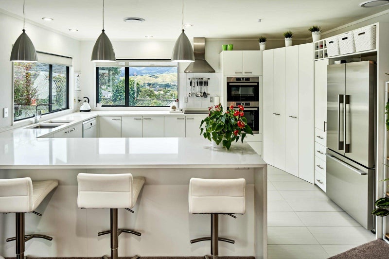 19 Samwell Drive, Whitby, Porirua - Carousel 2