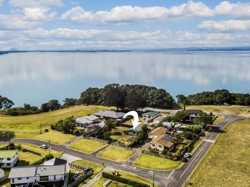 4 Noble Lane, Katikati - Carousel 1