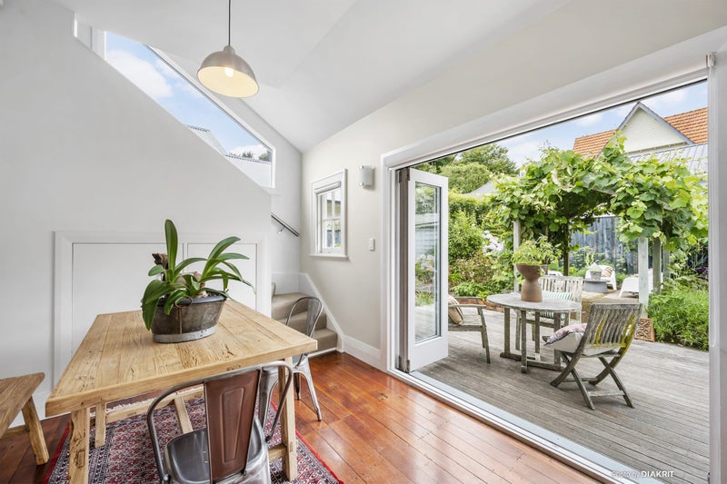 19 Glen Road, Kelburn, Wellington - Carousel 1