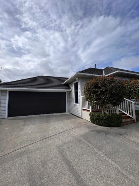 8 Melvill Grove, Waterloo, Lower Hutt - Carousel 1