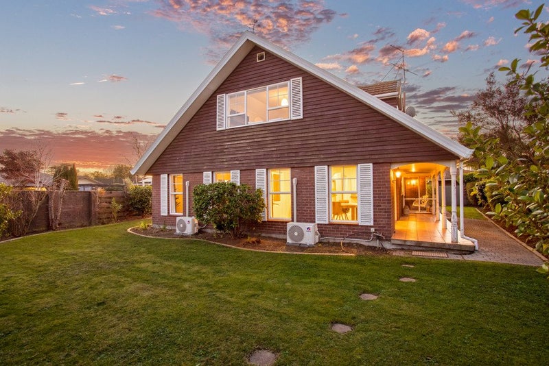 2 Cintra Place, Casebrook, Christchurch - Carousel 1