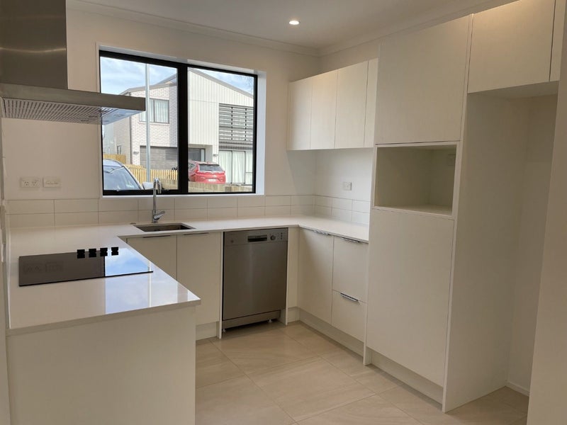 5 Manahi Lane, Panmure, Auckland - Carousel 1