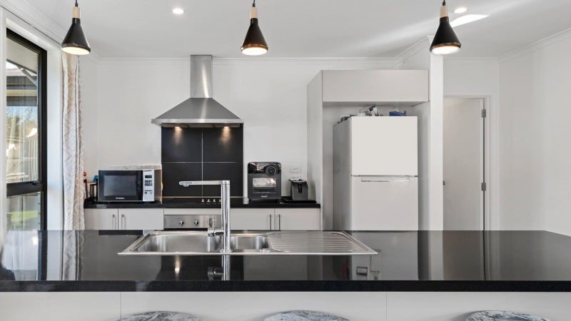 27 Awataha Crescent, Pyes Pa, Tauranga - Carousel 2