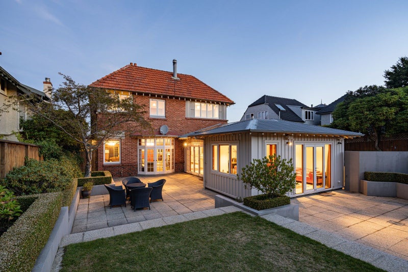 355 Highgate, Roslyn, Dunedin - Carousel 1