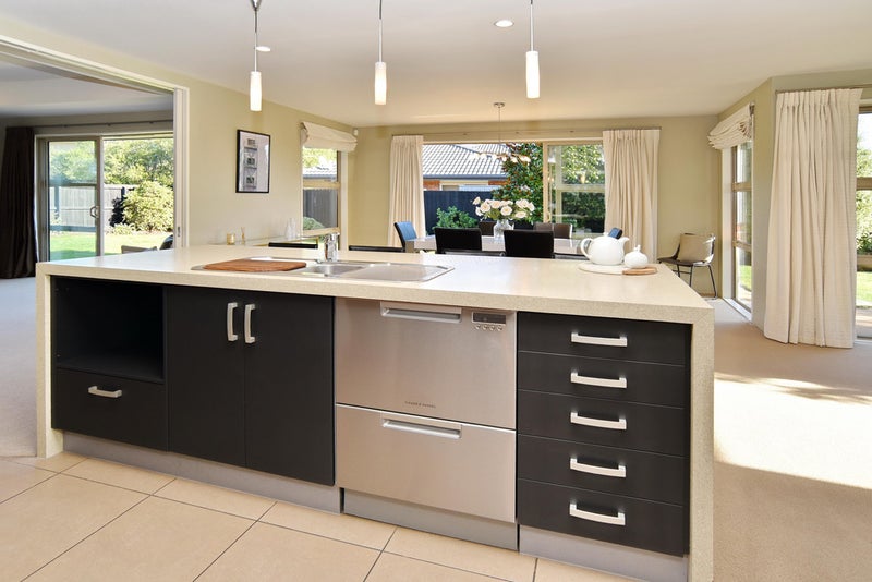 10 Rothesay Road, Parklands, Christchurch - Carousel 26