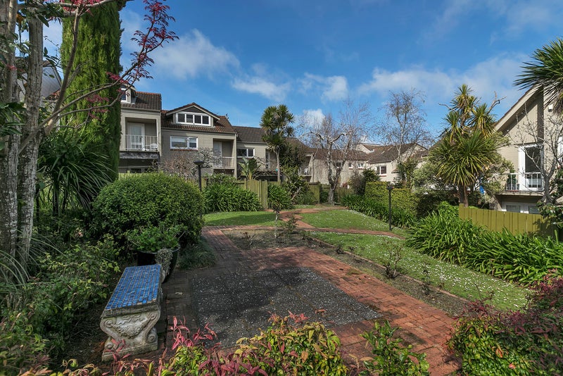 2/8 Hamilton Road, Herne Bay, Auckland - Carousel 19