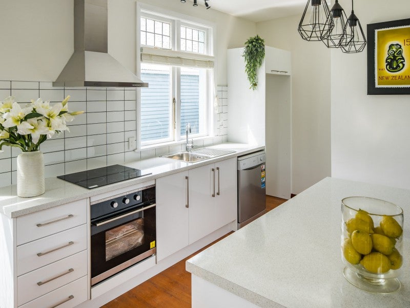 27 Main Road, Titahi Bay, Porirua - Carousel 2