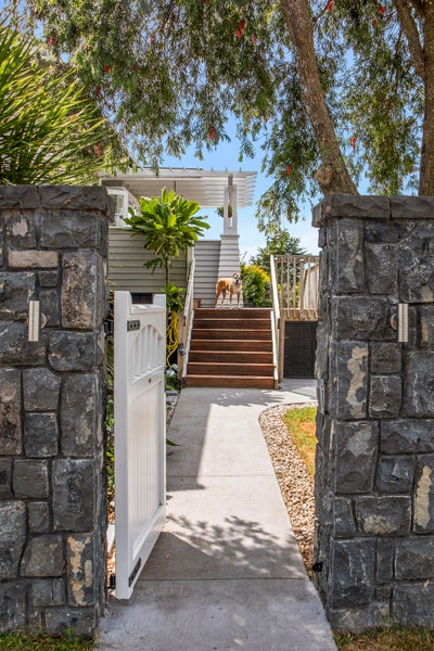 1/12 Budock Road, Hillsborough, Auckland - Carousel 2