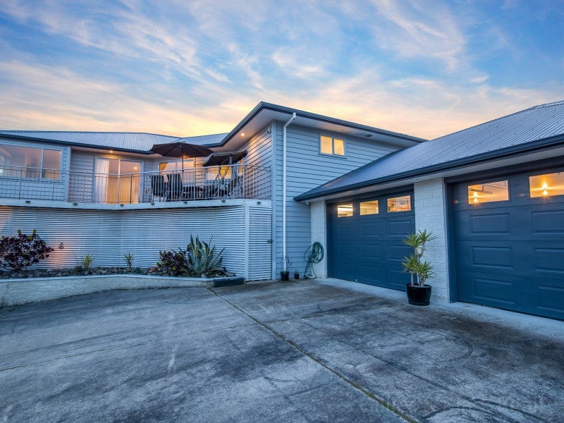 16 Riverstone Drive, Riverstone Terraces, Upper Hutt - Carousel 2