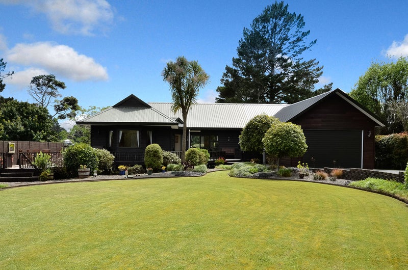 29 Waitakere Road, Waitakere, Auckland - Carousel 1