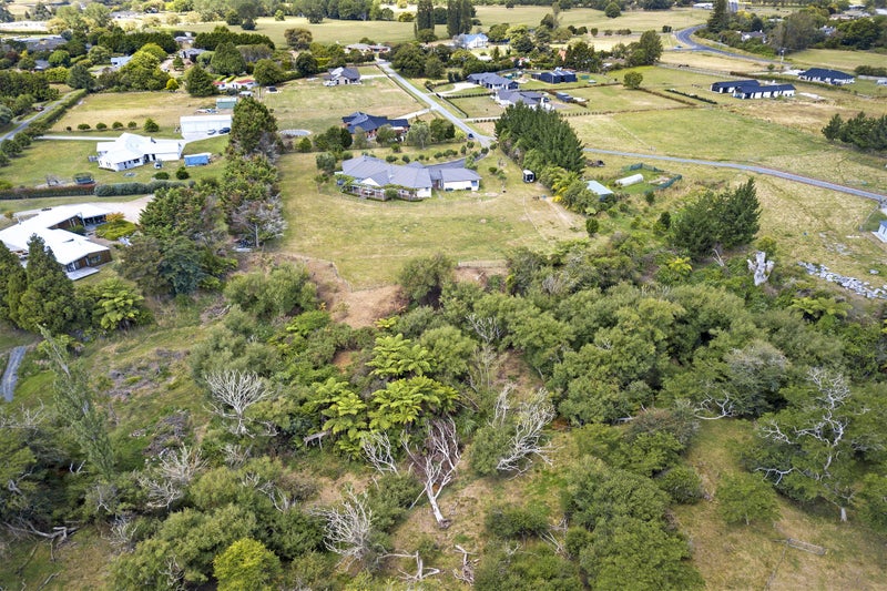 15 Lowe Road, Rukuhia, Hamilton - Carousel 21